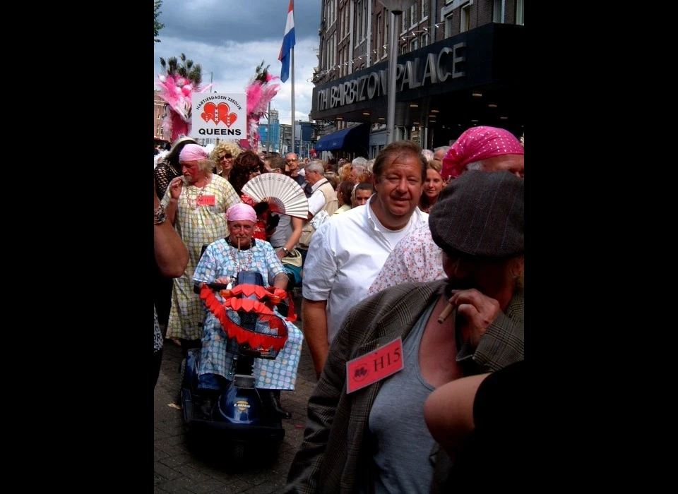 Zeedijk Hartjesdag Amsterdam Verkleedpartij