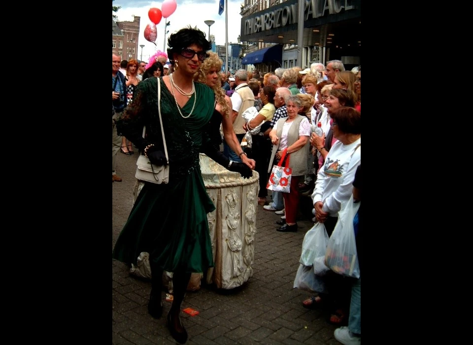 Zeedijk Hartjesdag Amsterdam Verkleedpartij