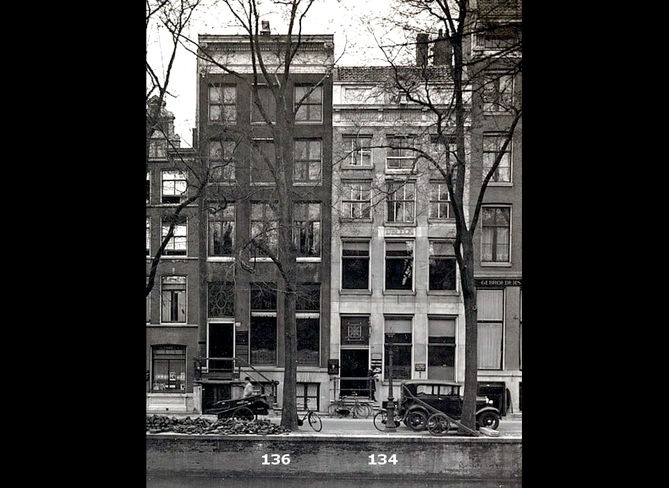 Herengracht 134-136 v.r.n.l. 134 Huis d'Beeck, 136 ’t Keijser-Rijck (1930)
