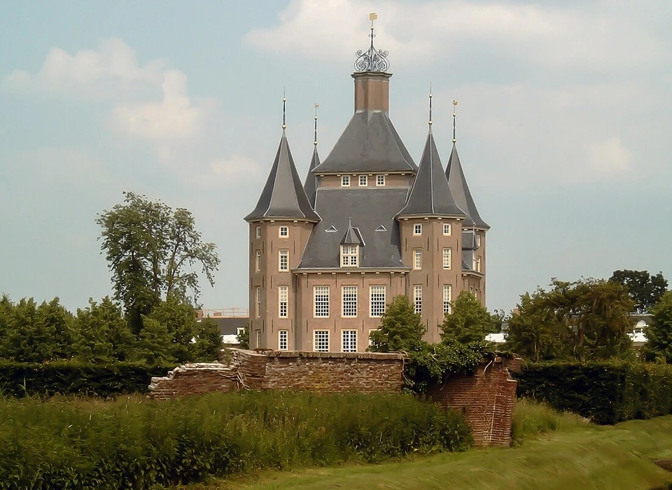 Kasteel Heemstede bij Houten van Diederik (Theodorus) van Veldhuyzen, heer van Heemstede (1651-1716)(2007)