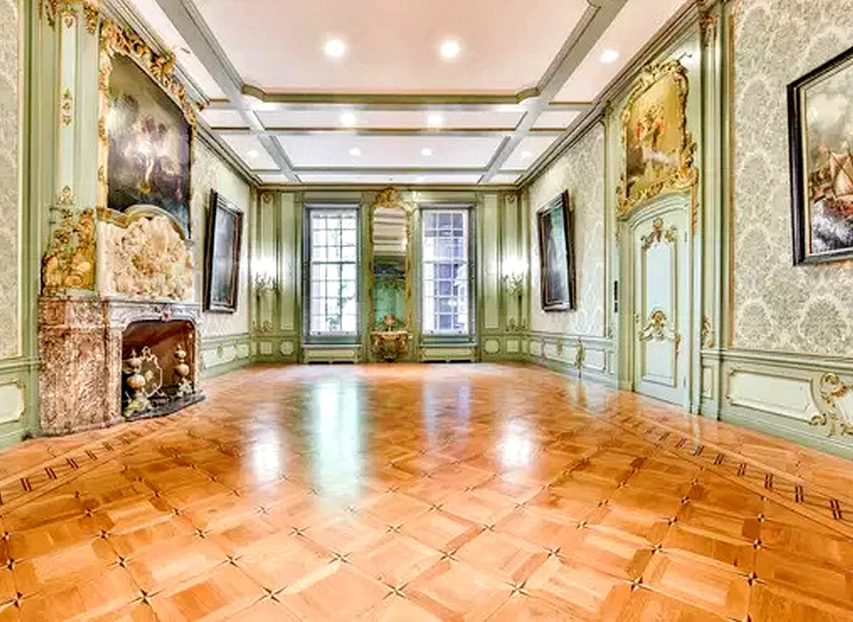 Herengracht 446 kamer linksachter met de roodmarmeren schouw (2024)
