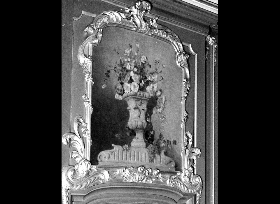 Herengracht 446 schildering stilleven boven deur in achterkamer links (1976)