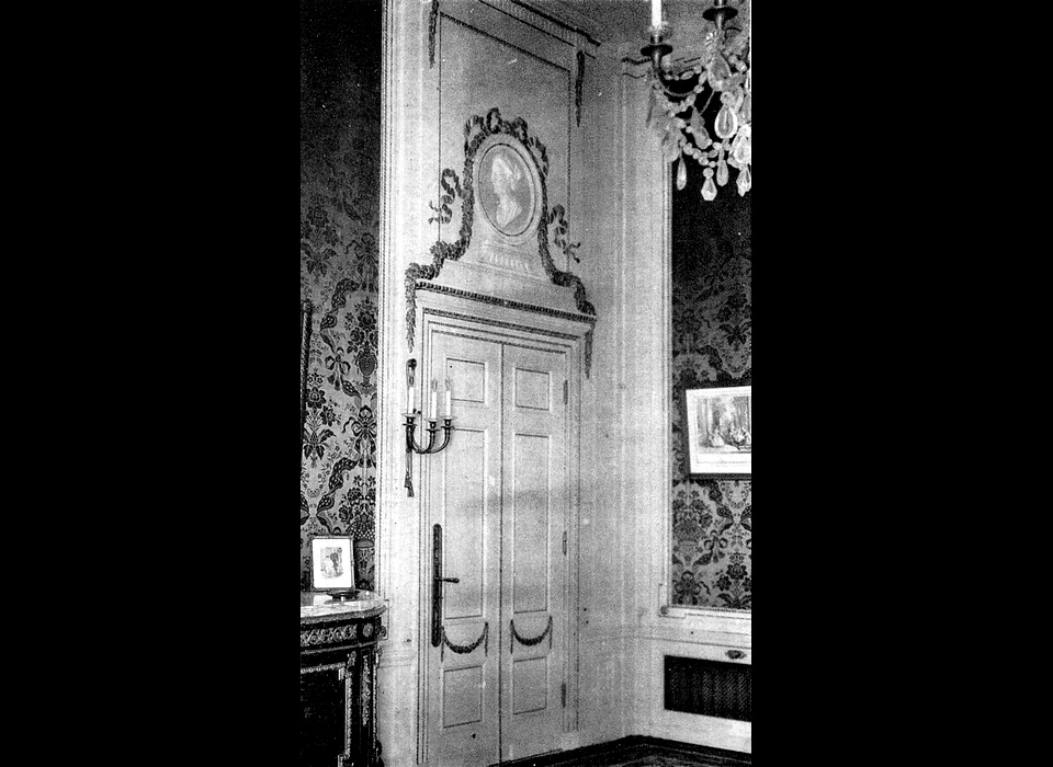 Herengracht 280 ontvangstkamer toegangsdeur met Lodewijk-XVI decoratie (1912)