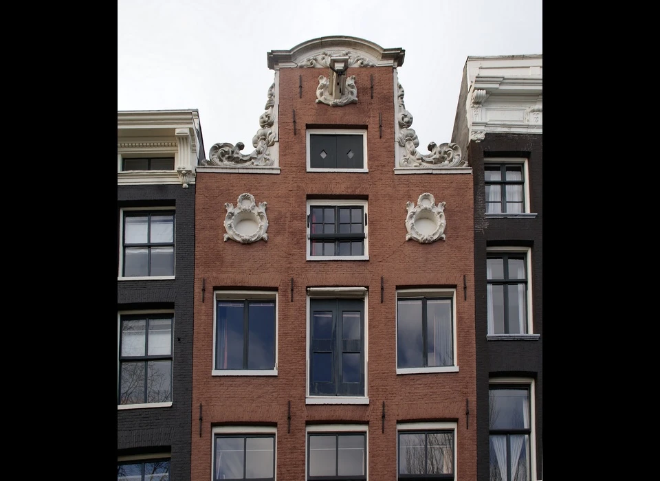 Herengracht 64 bovendeel halsgevel (2019)