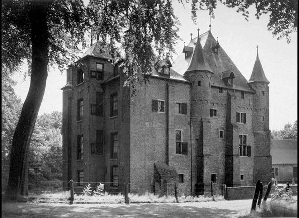 Groot-Kasteel te Deurne (NB)