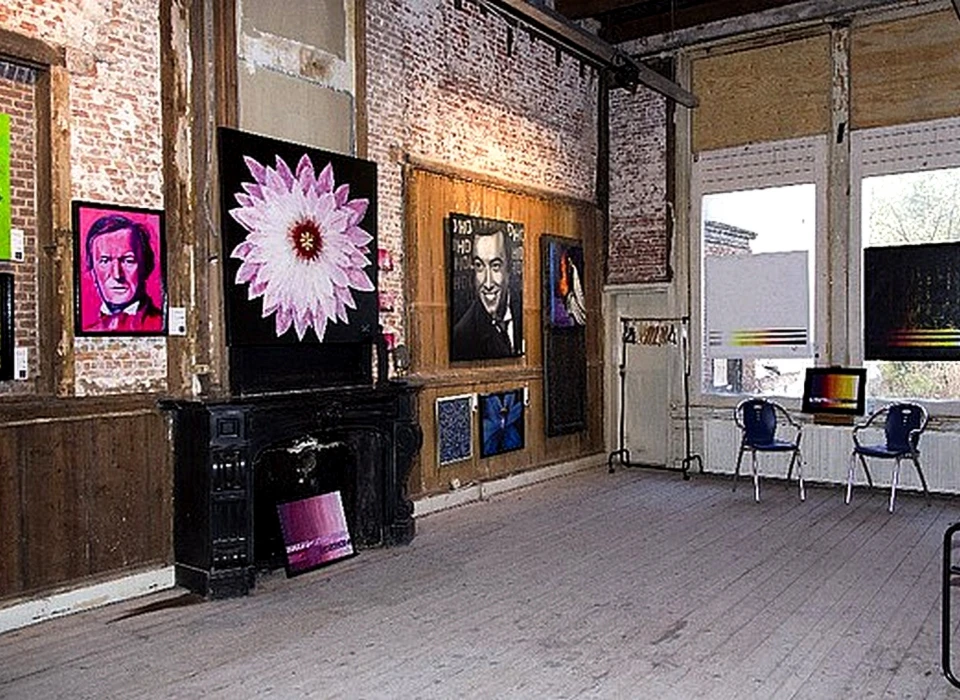 Herengracht 132 verhuur voor half jaar aan gallery LaRaven tijdens wachten op begin herstel (2012)