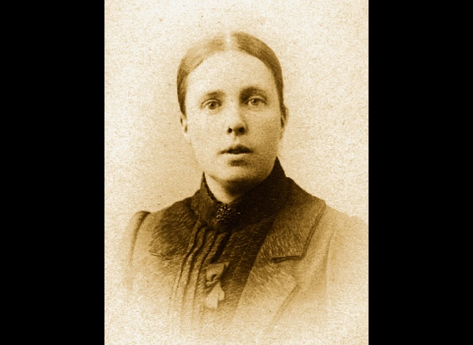 Julie Elisabeth Tutein Nolthenius (1853-) echtgenote van Robert Daniël Crommelin (1841-1907)