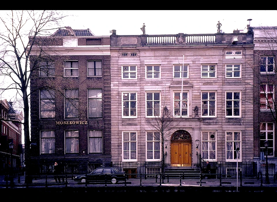 Herengracht 462-464, links 464 hoek Nieuwe Spiegelstraat (1999)