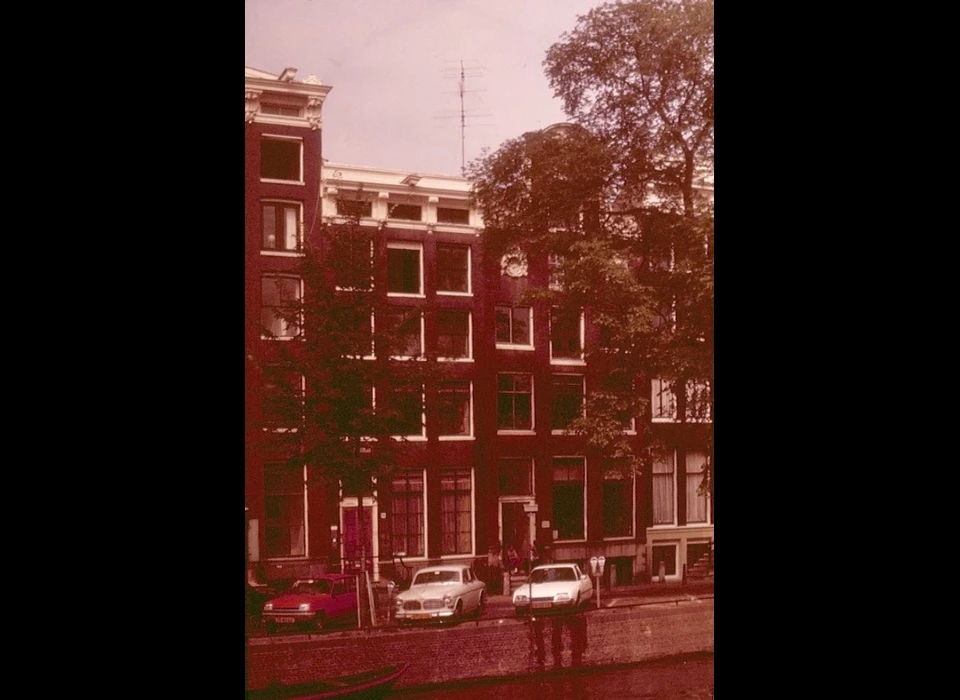 Herengracht 64-66, 64 halsgevel, 66 lijstgevel (1981)