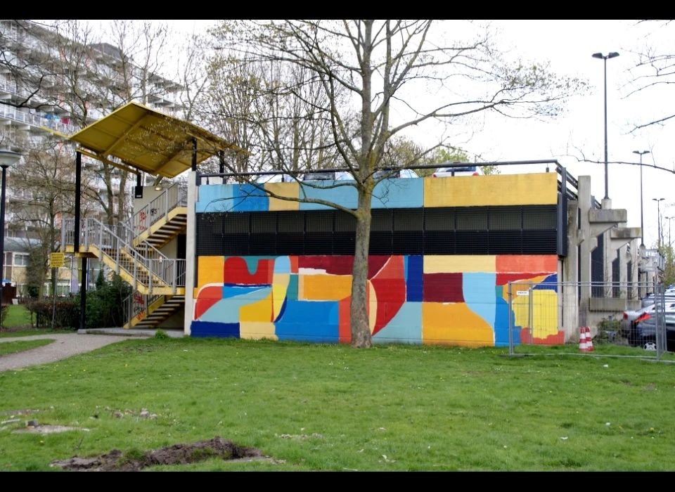 Hofgeest parkeergarage muurschildering van Onio (2016)