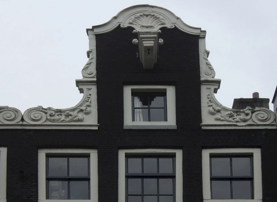 Hoogte Kadijk 12 top na restauratie (2017)