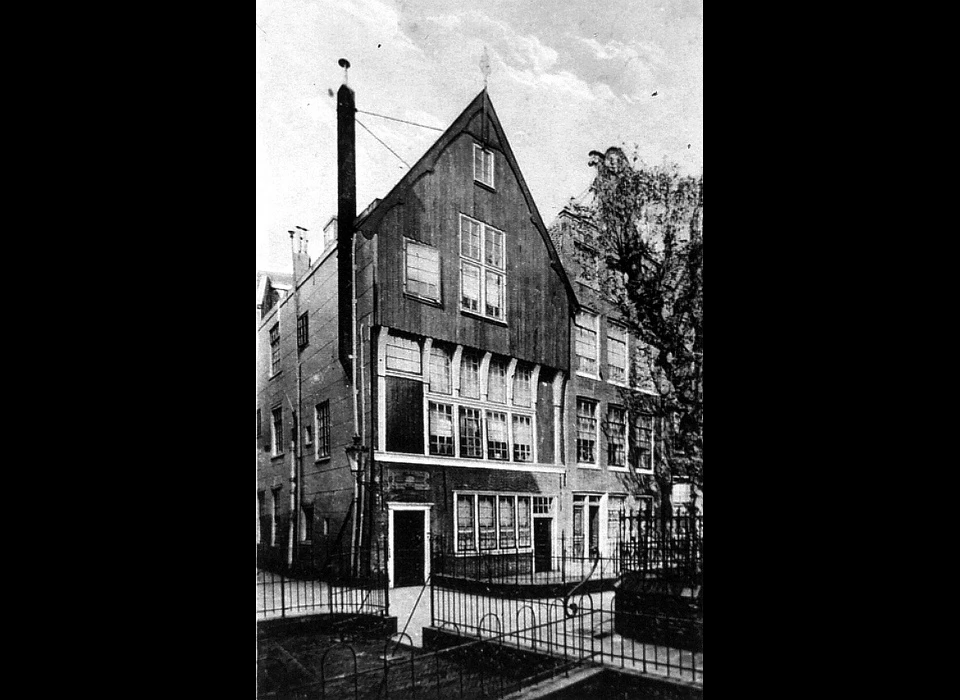 Begijnhof 34 houten huis houtskelet van ca.1530 (1903)