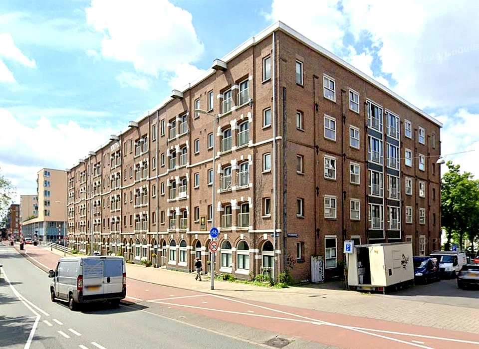 Nova Zemblastraat 3-27 woongebouw De Houtman gezien vanaf Houtmankade bij Tasmanstraat (2021)