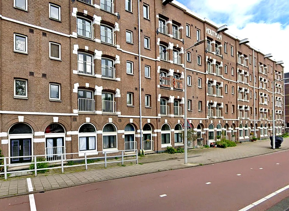 Nova Zemblastraat 3-27 woongebouw De Houtman gezien vanaf Houtmankade bij Le Mairegracht (2024)