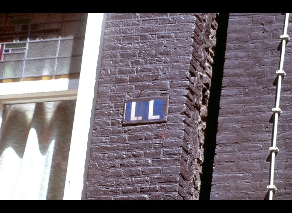 Hartenstraat 2 buurtletter LL (1984)