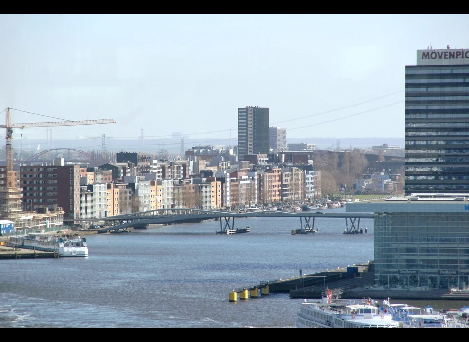 IJhaven en Javakade gezien van Stationsplein 51 (2017)