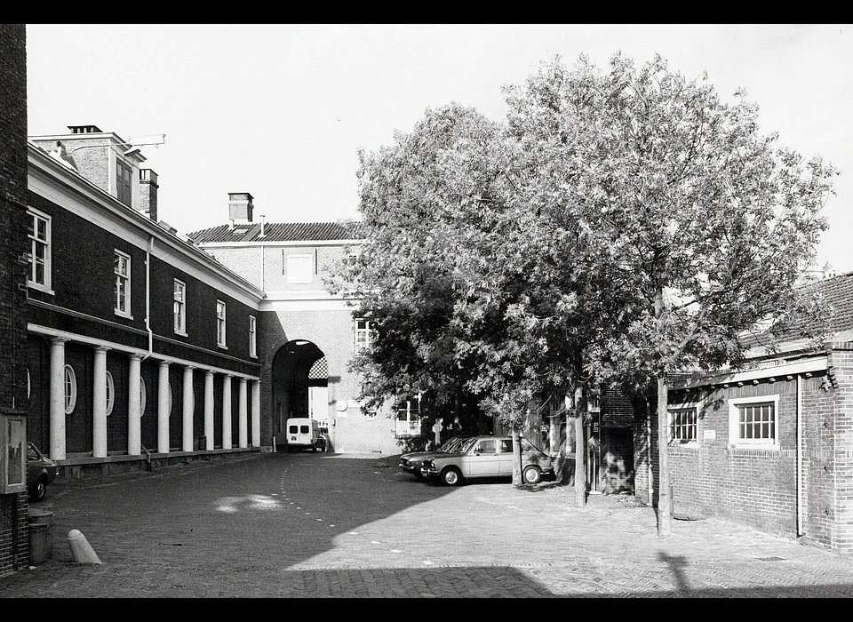 Kadijksplein 1-3 (1975)