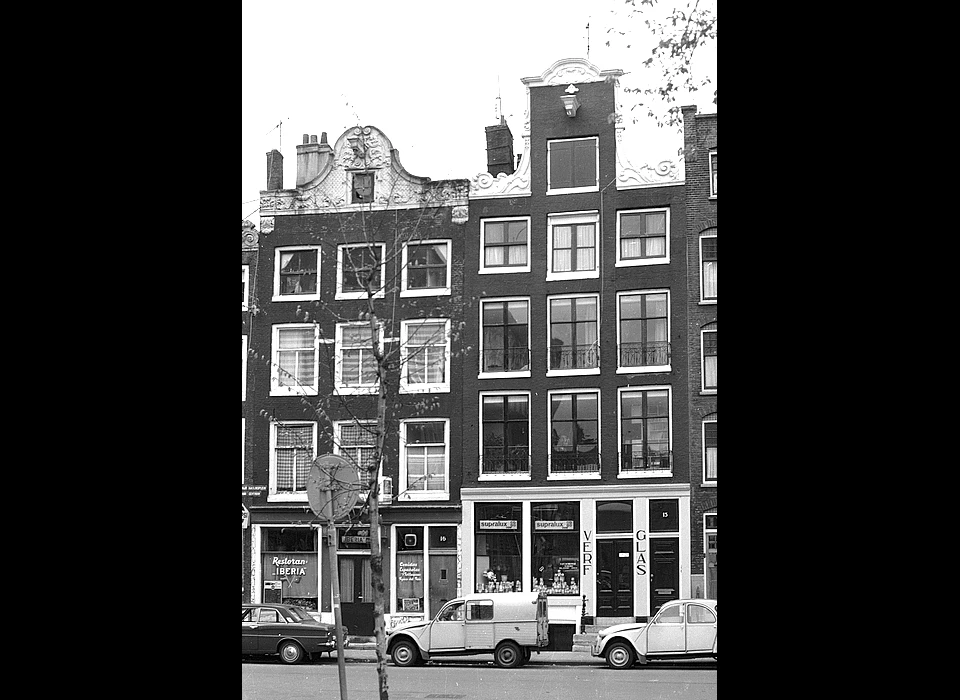 Kadijksplein 15 verfhandel, 16 restauran Iberia (1973)