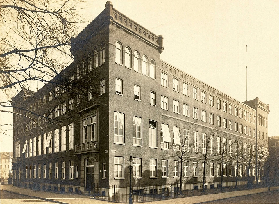 Kadijksplein 17-18 Zeemanshuis (1915)