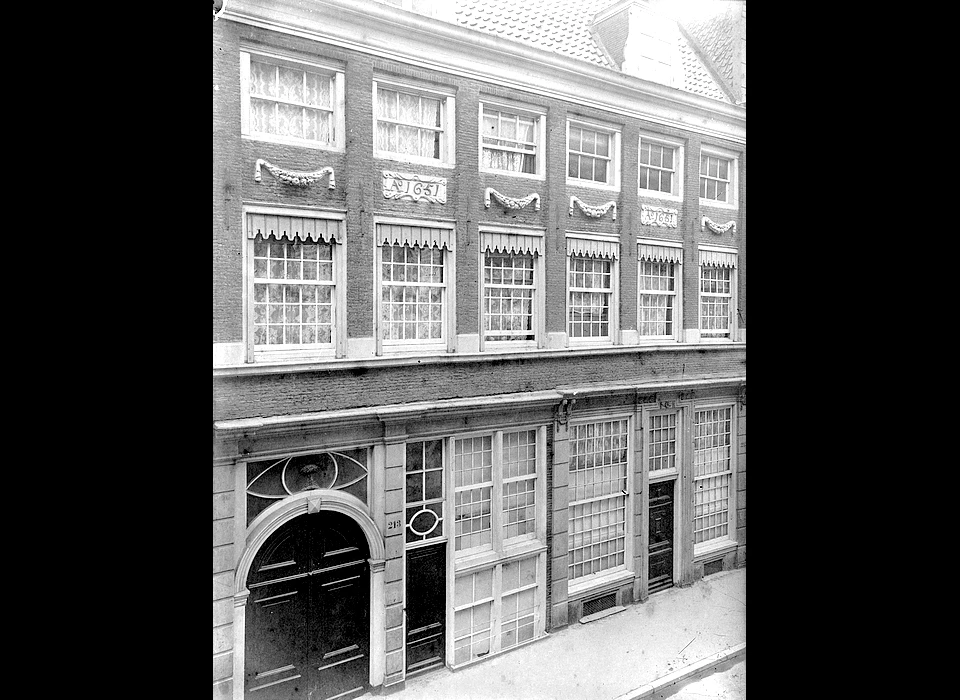 Kalverstraat 213-215 huiskerk het Boompje (1911)