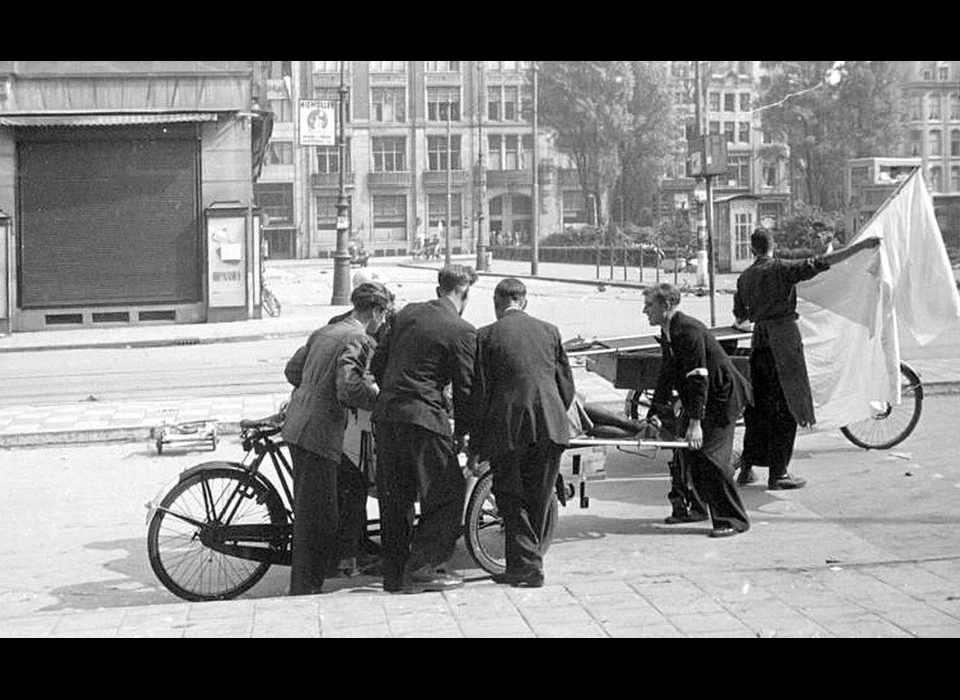 Dam 1945 slachtoffer van schietpartij vanuit Groote Club