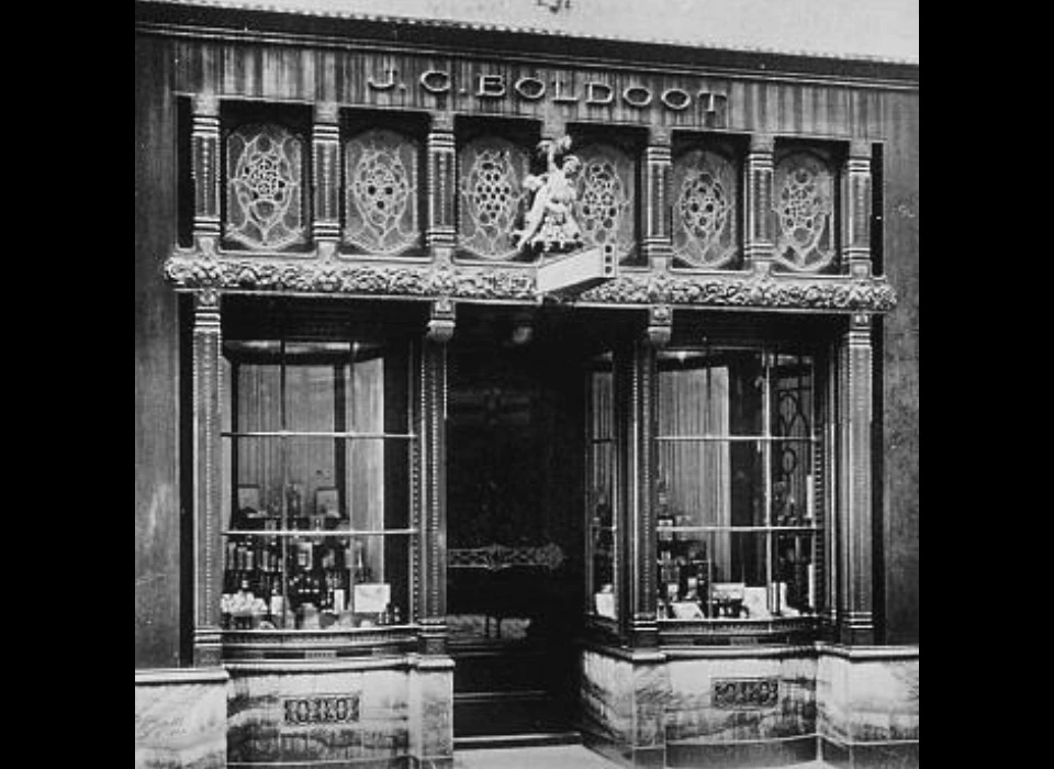 Kalverstraat 96 Boldootwinkel (1919)