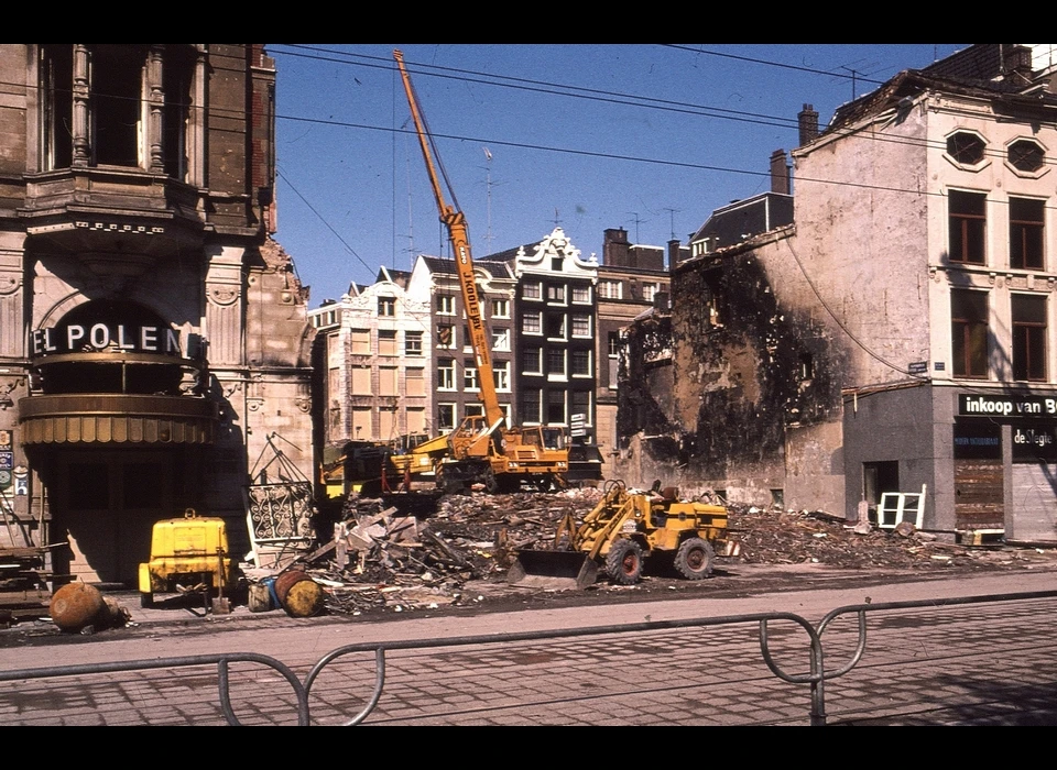 Rokin 14-16 wat restte na de fatale brand in Hotel Polen (1977)