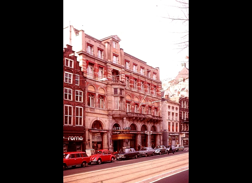 Rokin 12-16 Hotel Polen kort voor de brand (1977)