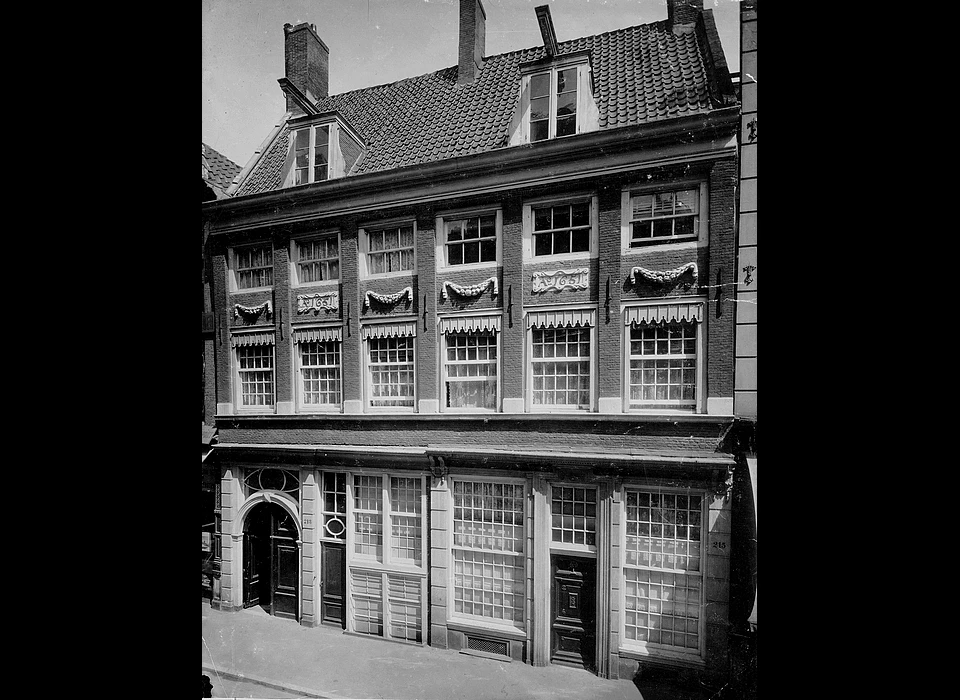 Kalverstraat 213-215 huiskerk het Boompje (1910)