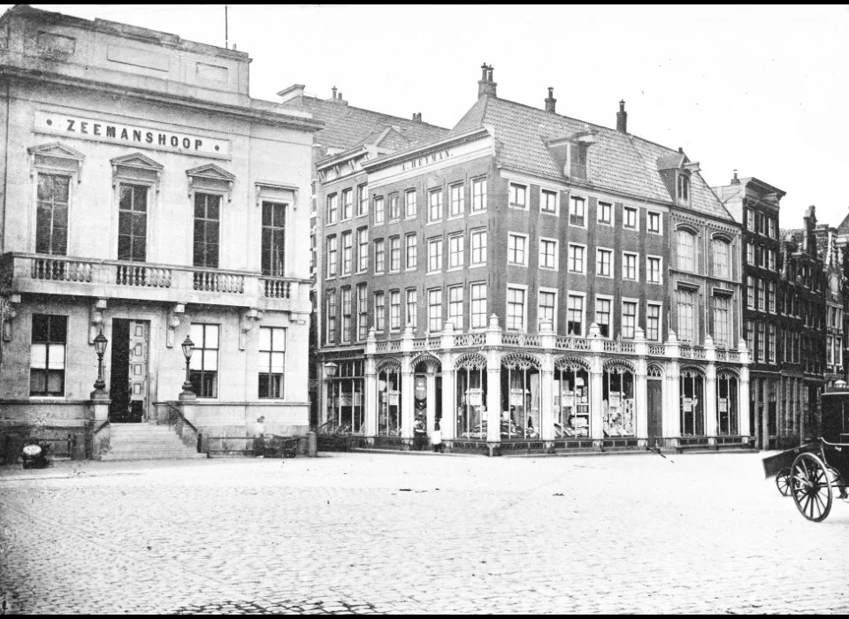 Dam/Kalverstraat winkel A.Heyman