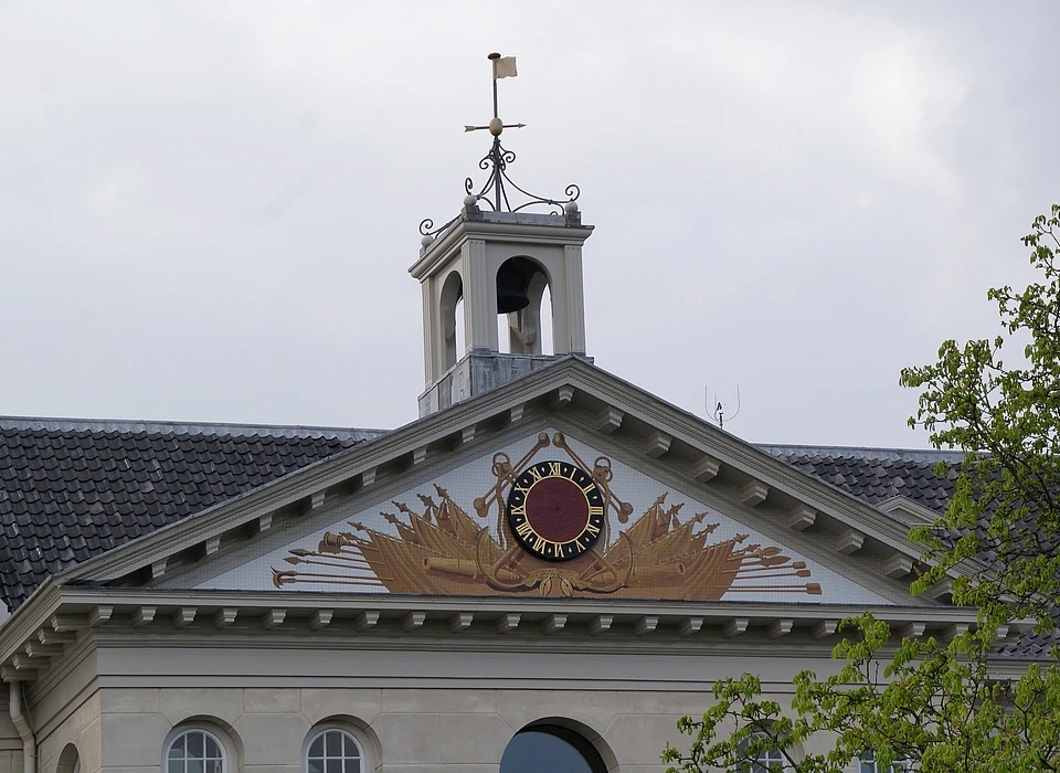 Kattenburgerplein 1 Scheepvaartmuseum fronton in de richting Marinewerf (2017)