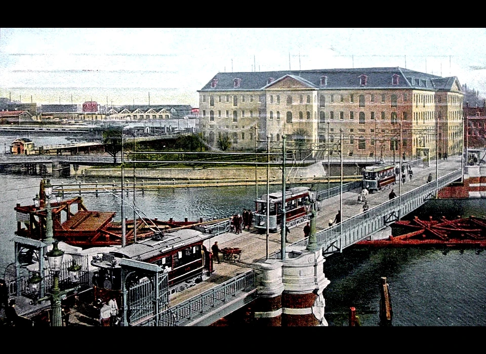 Lands Zeemagazijn vanaf Kadijksplein (1904)