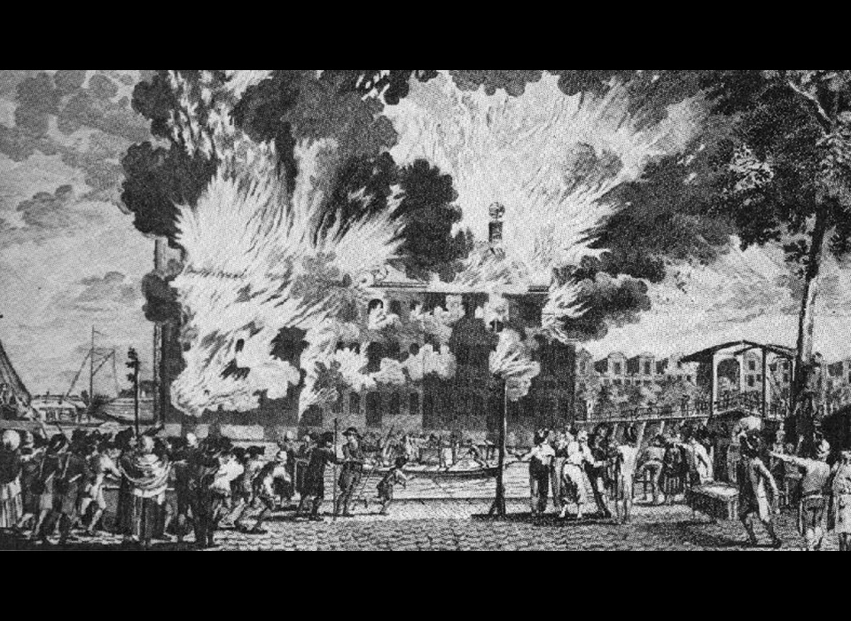 Kattenburgerplein 1 brand in Lands Zeemagazijn bekeken door ramptoeristen vanaf het Kadijkspein (1791)