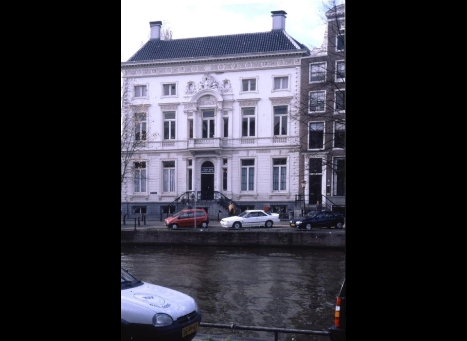 Keizersgracht 452 gezien van onevenzijde kantoor Tokaibank (1999)