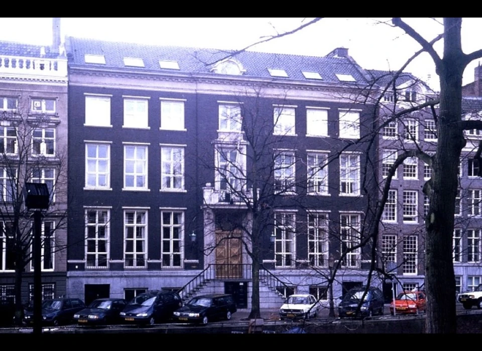 Keizersgracht 666-668 Huis Zeerust lijstgevel (1999)