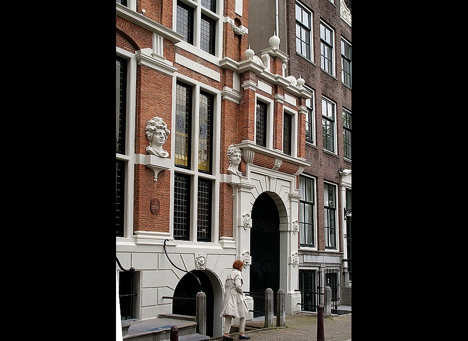 Keizersgracht 123 Huis met de Hoofden rijtuigpoort (2020)