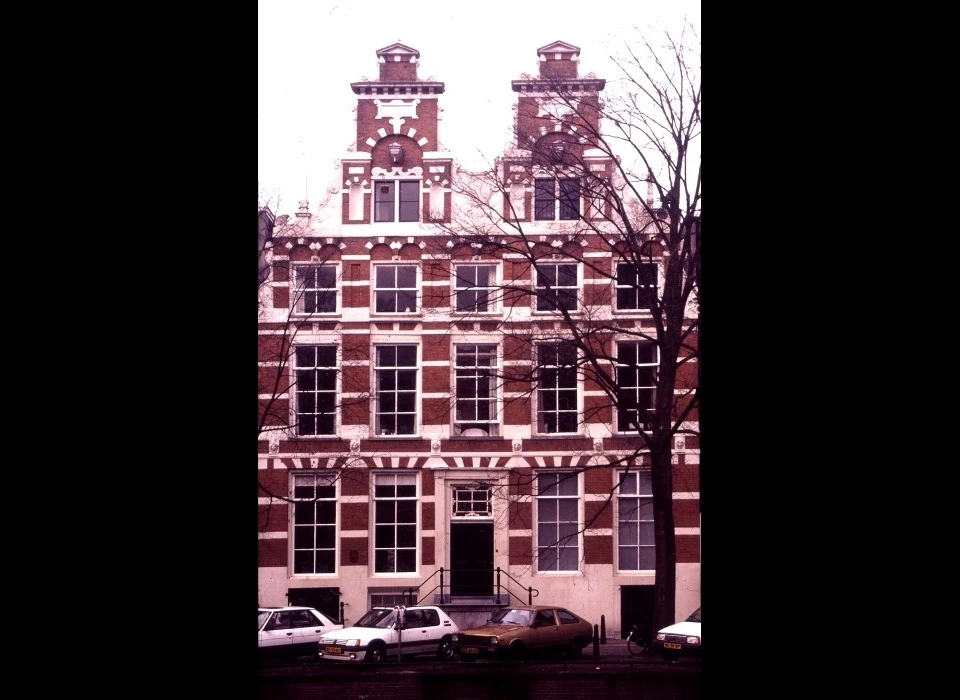 Huis De Dolphijn (Singel 140-142)