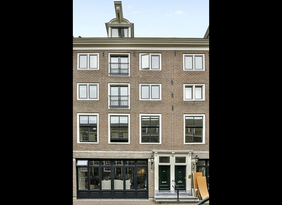 Kerkstraat 303-305 gevel (2012)