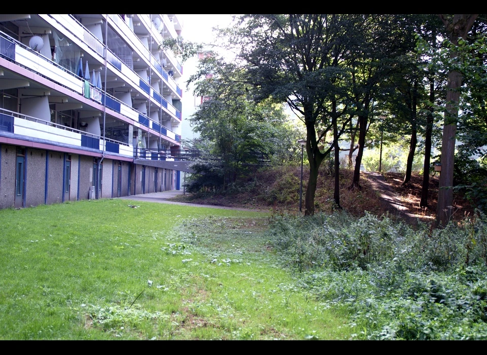 Kikkenstein 1001-1914 hellingbaan naar voormalige binnenstraat (2018)