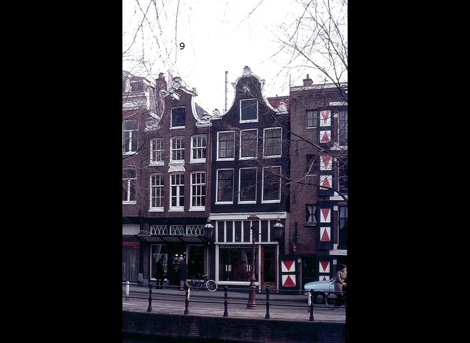 Spiegelgracht 9 klokgevel in Lodewijk XV-stijl 1764 (1975)