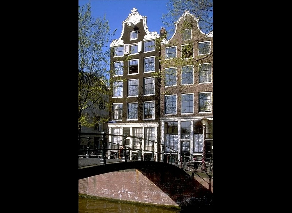 Brouwersgracht 56 klokgevel in Lodewijk XIV-stijl 1744