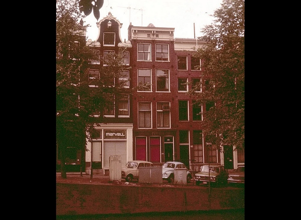 Herengracht 228 klokgevel in Lodewijk XV-stijl ca.1760 (1981)