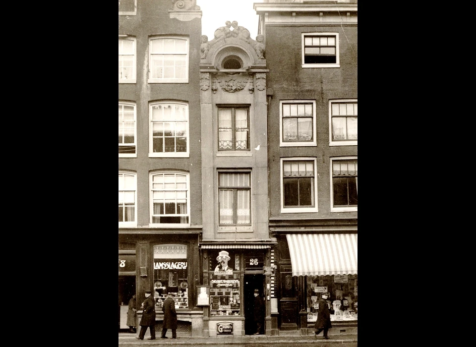 Kloveniersburgwal 26 Sigarenmagazijn Trippenhuis (1928)