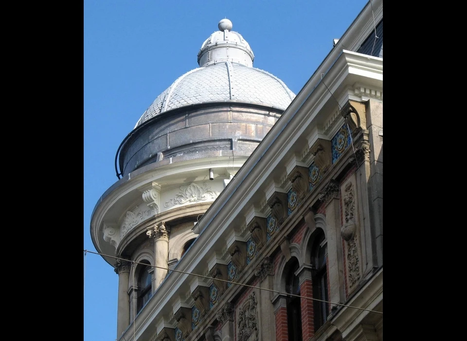 Koningsplein 1 geveldetail (2008)