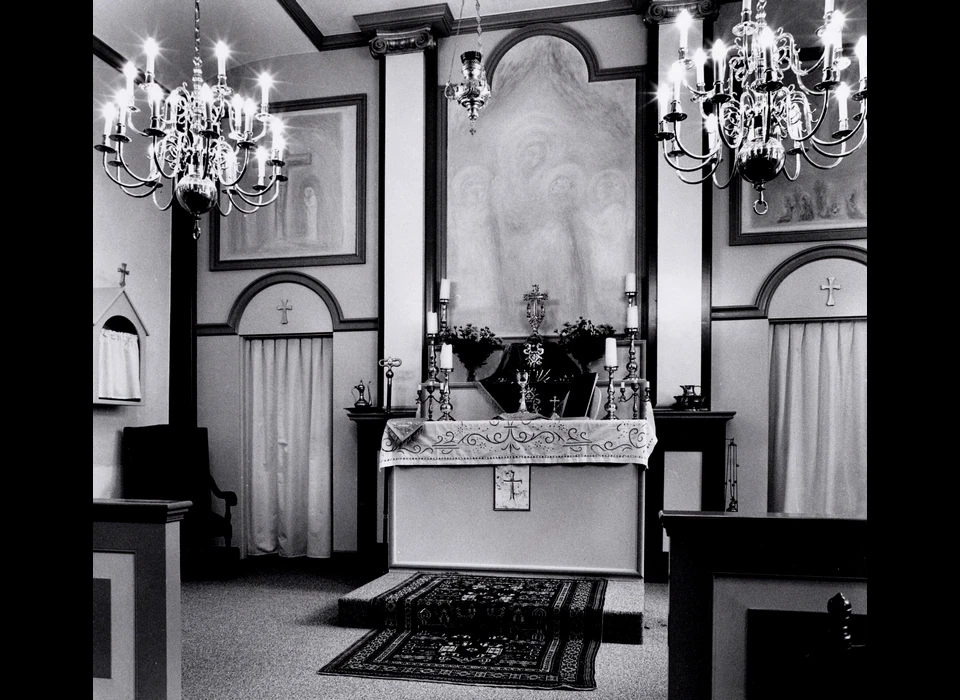 Krom Boomssloot 22 Armeense kerk altaar (1990)