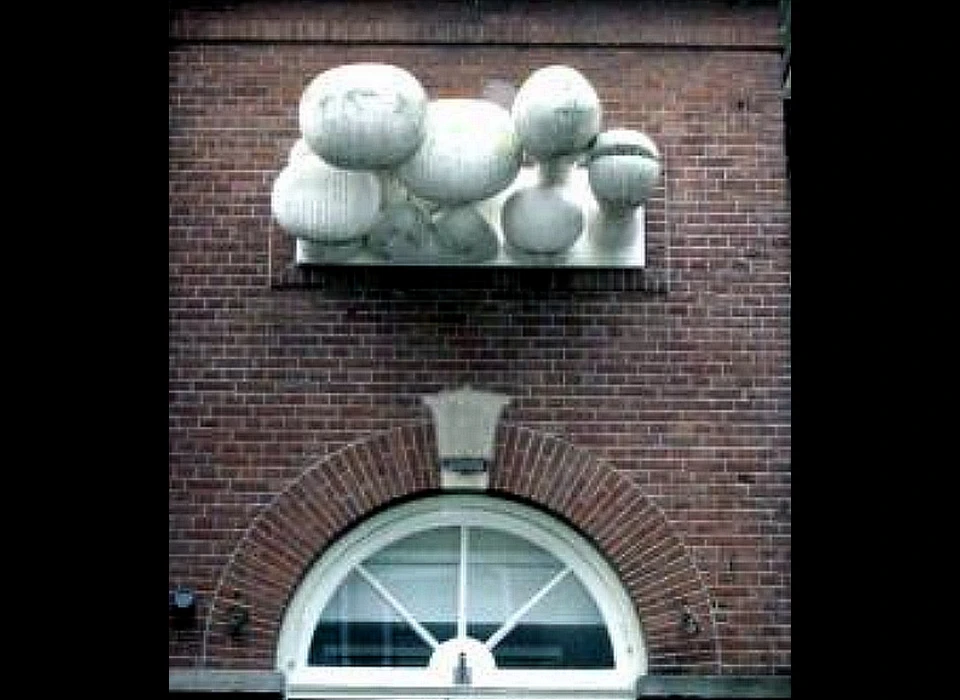 Laurierstraat 105-109 kunstwerk Amsterdams Grafisch Atelier (AGA) (2015)