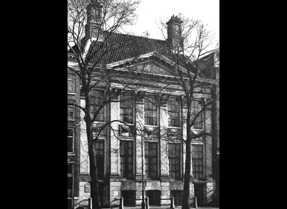 Kloveniersburgwal 95 huis De gulden Steur 1642 (1960)