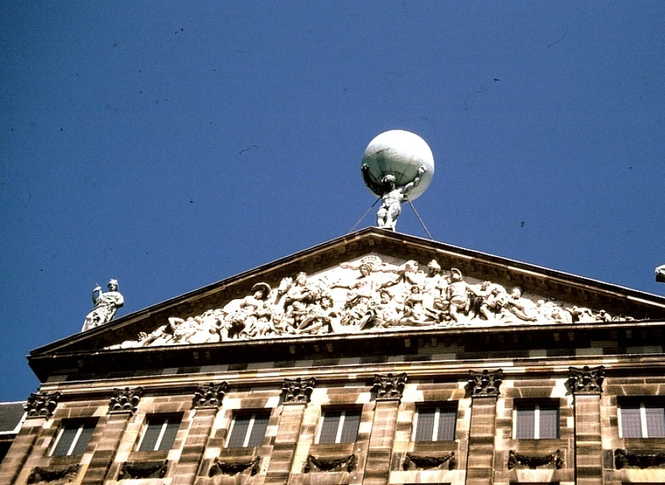 Nieuwezijds Voorburgwal 147 Koninklijk Paleis vooorheen Stadhuis 1648 (1993)