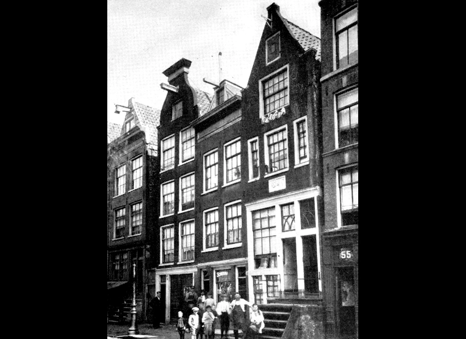 Lindengracht 47-55 op 53 het huis Wargaarn (1920)