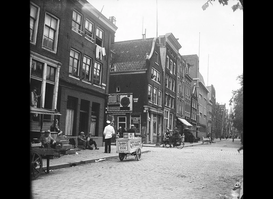 Lindengracht 158 hoek Tweede Goudsbloemdwarsstraat (ca.1930)